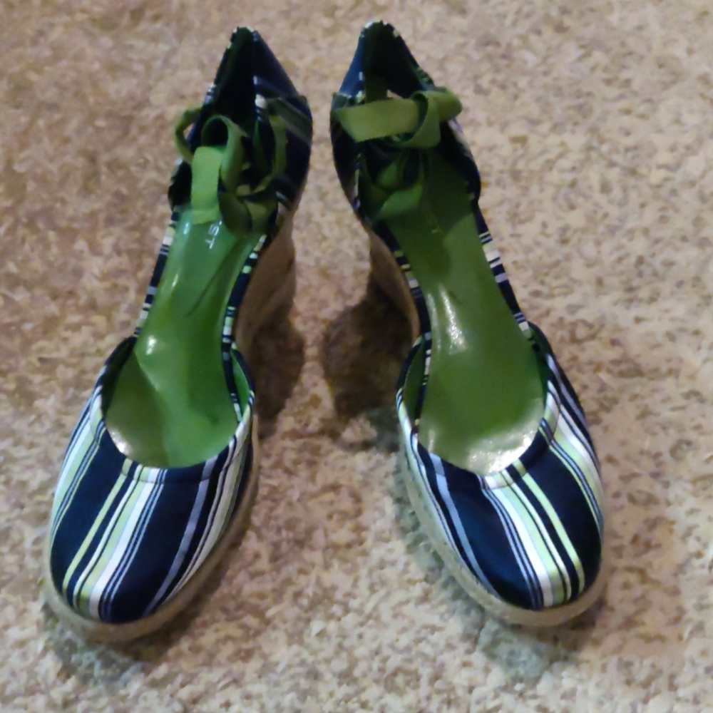 Women's tie up wedges